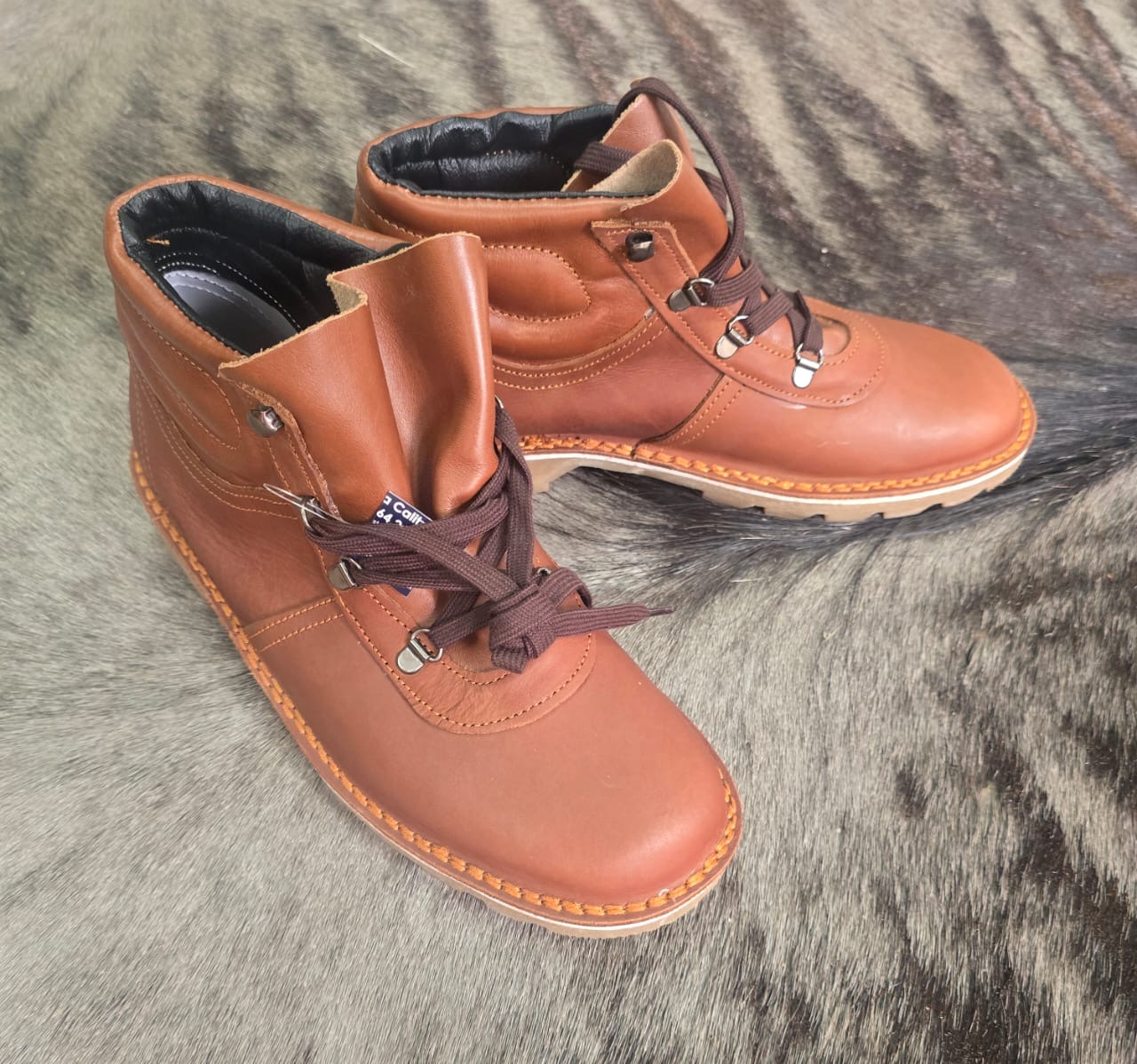 Plaas Vellie genuine leather lace-up ankle boots in tan — Tan